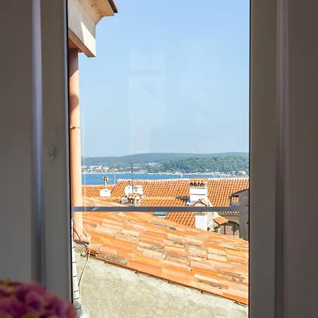 Apartment Rubini - Modern In The Heart Of Old *